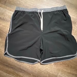 NWT SONOMA Swim Trunks Men’s XL Black Gray Sits Below Waist Mesh Lining Pockets